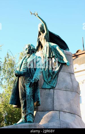 Scultura del poeta Preseren in piazza Lubiana a Rep di Slovenia Foto Stock