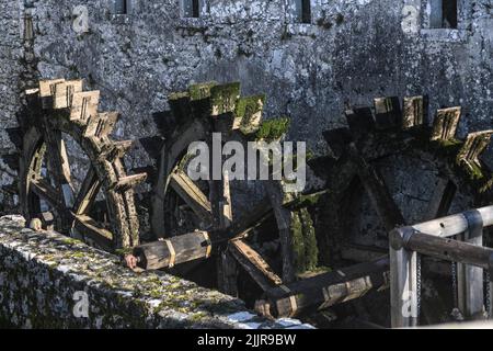 Casa di Modrijan, antico mulino al parco delle grotte di Postojna, Slovenia Foto Stock