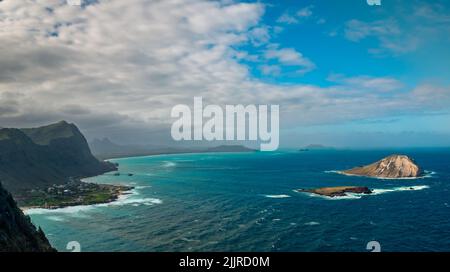 Una vista panoramica della Costa Sud o' ahu con acque turchesi nelle Hawaii Foto Stock