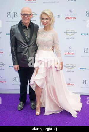 John Caudwell e Modesta Vzesniauskaitel al Caudwell Children Butterfly Ball a Grosvenor House, Park Lane, Londra Foto Stock