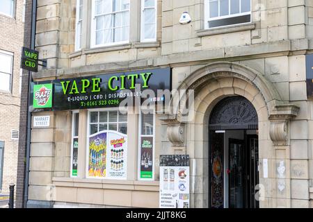 Vaping e negozio di sigarette elettroniche nel centro di Bury, Manchester, Inghilterra, Regno Unito Foto Stock