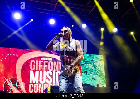 Gemelli Diversi durante Gemelli Diversi - Giffoni Music Concept, Concerto musicale a Giffoni Valle piana (SA), Italia, luglio 26 2022 Foto Stock