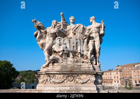 'Triumfo politico' (proclamazione dell'Italia unita nel 1861), statua allegorica di Giovanni Nicolini nel ponte Vittorio Emanuele II, Roma, Italia Foto Stock