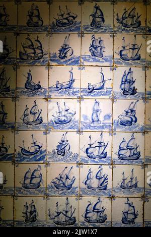 Corea del Sud, Seoul, Yongsan-GU, Museo Nazionale, ceramiche Foto Stock