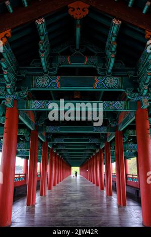 Corea del Sud, Provincia di Gyeongsang Nord, Gyeongju, Ponte Woljeonggyo Foto Stock