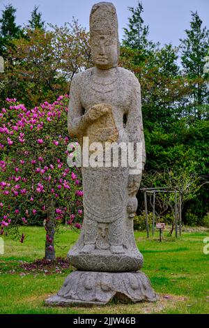 Corea del Sud, provincia di Gyeongsang settentrionale, Gyeongju, museo nazionale, statua di Avalokiteshvara, Periodo Silla, 8th-9th secolo Foto Stock