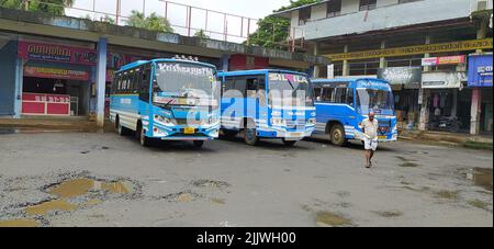 Vista del Kerala state Road Transport Corporation deposito autobus situato a Shornur palakkad, Kerala, India Foto Stock