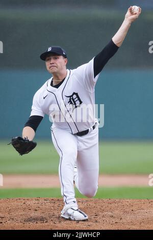 DETROIT, mi - LUGLIO 27: Il lanciatore titolare dei Detroit Tigers Tarik Skubal (29) lancia contro i San Diego Padres al Comerica Park il 27 luglio 2022 a Detroit, Michigan. (Foto di Joe Robbins/immagine di Sport) Foto Stock