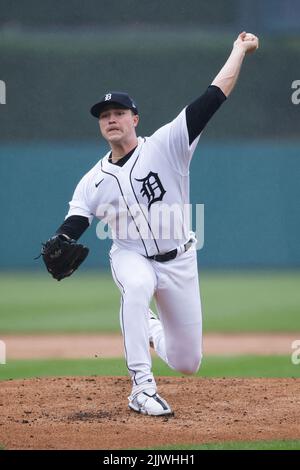 DETROIT, mi - LUGLIO 27: Il lanciatore titolare dei Detroit Tigers Tarik Skubal (29) lancia contro i San Diego Padres al Comerica Park il 27 luglio 2022 a Detroit, Michigan. (Foto di Joe Robbins/immagine di Sport) Foto Stock