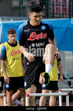 Il difensore coreano della SSC Napoli Kim min Jae gesticula il campo di allenamento pre-stagione 2022-23 della SSC Napoli a Castel di Sangro Foto Stock