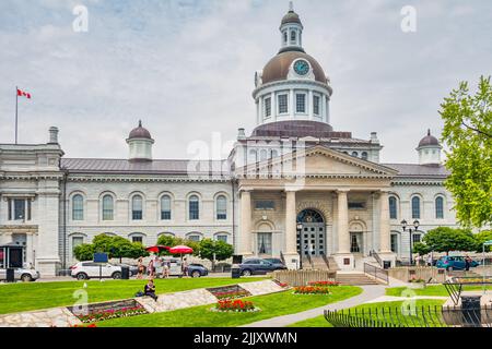 Centro di Kingston, Ontario, Canada con l'edificio del municipio. Foto Stock