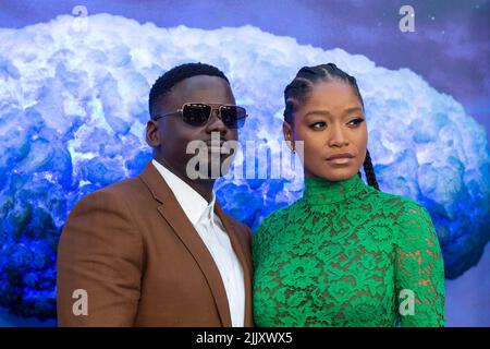 Londra, Regno Unito. 28 luglio 2022. I membri del cast (L) Daniel Kaluuya e Keke Palmer partecipano alla prima britannica del film ‘Nope’ a Odeon Leicester Square. Il film viene pubblicato nei cinema del Regno Unito il 12 agosto. Credit: Stephen Chung / EMPICS / Alamy Live News Foto Stock