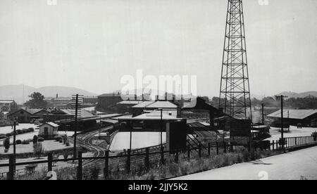 Segni dei tempi per gran parte del giorno le principali stazioni ferroviarie della città sono deserte (come nella foto in alto di via Roma). Quindi ***** . Giugno 07, 1948. (Foto del servizio Telegraph Feature). Foto Stock