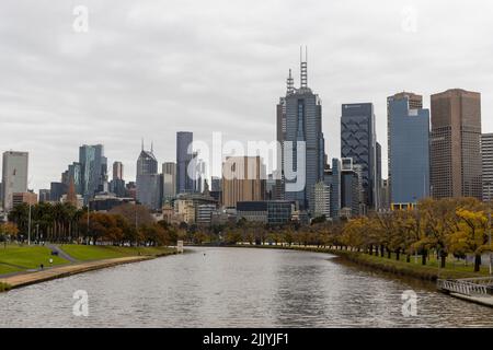 Il fiume Yarra e la città di Melbourne in Victoria Australia il 11th 2022 giugno Foto Stock