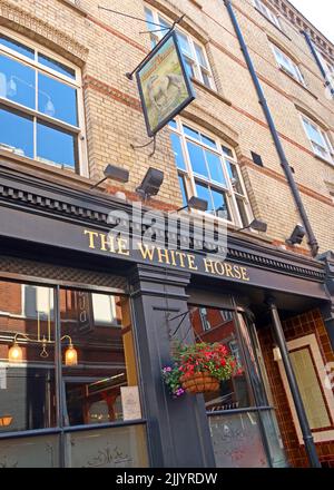 Esterno del pub White Horse Sam Smiths, Soho, 45 Rupert Street Soho Londra, Inghilterra, Regno Unito, W1D 7PJ Foto Stock