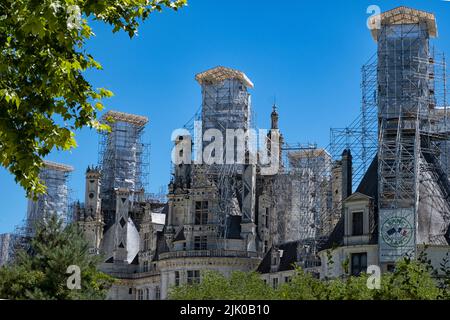 Lavori di restauro sul tetto della Château de Chambord nella Valle della Loira, Francia Foto Stock