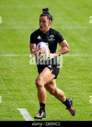 Theresa Fitzpatrick della Nuova Zelanda durante la Women's Pool A Rugby Sevens partita al Coventry Stadium il giorno uno dei 2022 Commonwealth Games. Data foto: Venerdì 29 luglio 2022. Foto Stock