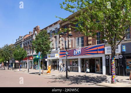 Negozi e aziende nel centro di Rotherham Rotherham South Yorkshire Inghilterra UK GB Europe Foto Stock