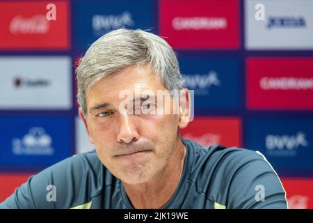 Bruxelles, Belgio. 29th luglio 2022. Il capo allenatore di Anderlecht Felice Mazzu è stato illustrato durante la conferenza stampa settimanale della squadra di calcio belga RSC Anderlecht, venerdì 29 luglio 2022 a Bruxelles, per discutere la prossima partita della competizione nazionale. FOTO DI BELGA NICOLAS MAETERLINCK Credit: Belga News Agency/Alamy Live News Foto Stock