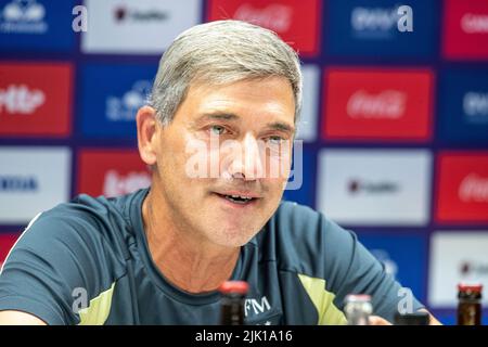 Bruxelles, Belgio. 29th luglio 2022. Il capo allenatore di Anderlecht Felice Mazzu è stato illustrato durante la conferenza stampa settimanale della squadra di calcio belga RSC Anderlecht, venerdì 29 luglio 2022 a Bruxelles, per discutere la prossima partita della competizione nazionale. FOTO DI BELGA NICOLAS MAETERLINCK Credit: Belga News Agency/Alamy Live News Foto Stock