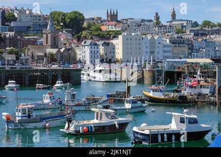Il porto di St Peter Port, Guernsey, Isole del canale Foto Stock