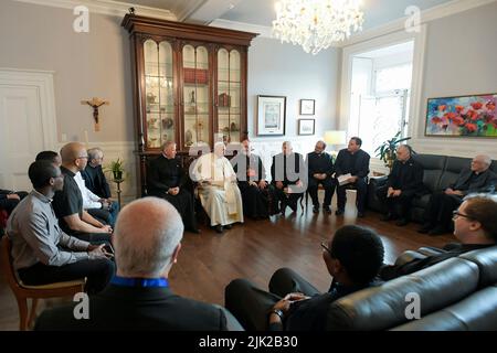 Quebec, Canada, 29 luglio, 2022. Papa Francesco durante un incontro con i membri della Società di Gesù presenti in Canada (foto dei media Vaticani). Credit: Media Vaticani/Picciarella/Alamy Live News Foto Stock