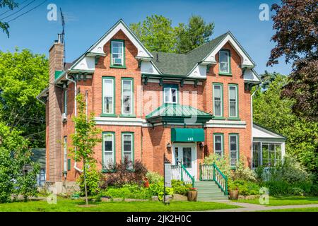 Bed and Breakfast casa a Gananoque, Ontario, Canada in una giornata di sole. Foto Stock