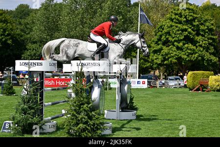 Hassocks, Regno Unito. 29th luglio 2022. Lo spettacolo del Cavallo Internazionale Longines Royal. Hickstead Showground. Hassocks. Ludger Beerbaum (GER) in sella A MILA durante la tazza Longines FEI Jumping Nations della Gran Bretagna. Credit: Sport in immagini/Alamy Live News Foto Stock