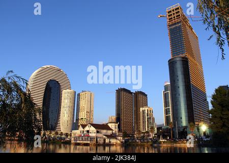 Vista sul cortile dal lato del mare, Georgia. Batumi , Lug-25-2022. Foto Stock