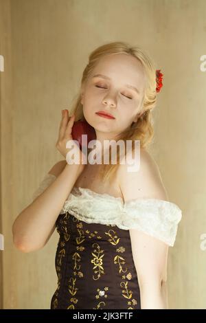 Giovane dolce bellezza bionda donna ritratto Foto Stock