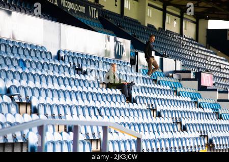 Stockport, Regno Unito. 30th luglio 2022. Stockport County fan prima della partita della Sky Bet League 2 tra Stockport County e Barrow all'Edgeley Park Stadium, Stockport sabato 30th luglio 2022. (Credit: Mike Morese | MI News) durante la partita della Sky Bet League 2 tra Stockport County e Barrow all'Edgeley Park Stadium di Stockport sabato 30th luglio 2022. Foto Stock