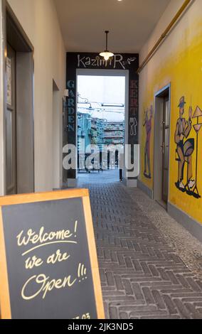 Murales di musicisti in una strada a Budapest, Ungheria Foto Stock