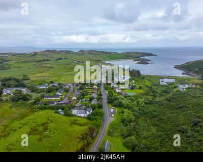Vista aerea di Scourie sulla strada di guida North Coast 500, Sutherland, Scozia, Regno Unito Foto Stock
