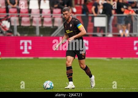 UTRECHT, OLANDA - 30 LUGLIO: Sergiy Kryvtsov di Sakhtar Donetsk durante l'amichevole incontro tra FC Utrecht e Shakhtar Donetsk a De Galgenwaard il 30 luglio 2022 a Utrecht, Olanda (Foto di Joris Verwijst/Orange Pictures) Foto Stock