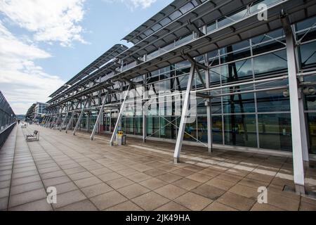 Aeroporto di Stoccarda, Germania, museo all'aperto con terrazza che si affaccia direttamente sulla pista Foto Stock