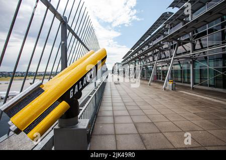 Aeroporto di Stoccarda, Germania, museo all'aperto con terrazza che si affaccia direttamente sulla pista Foto Stock