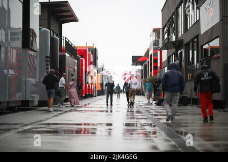 Paddock durante il GP d'Ungheria, 28-31 luglio 2022 all'Hungaroring, campionato del mondo di Formula 1 2022. Foto Stock