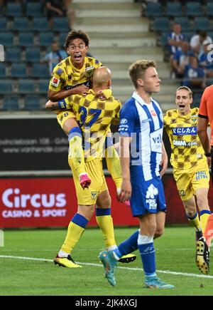 Daichi Hayashi di STVV festeggia dopo aver segnato durante una partita di calcio tra KAA Gent e Sint-Truidense VV, sabato 30 luglio 2022 a Gent, il giorno 2/34 della prima divisione del campionato belga 'Jupiler Pro League' 2022-2023. BELGA FOTO JOHN THYS Foto Stock