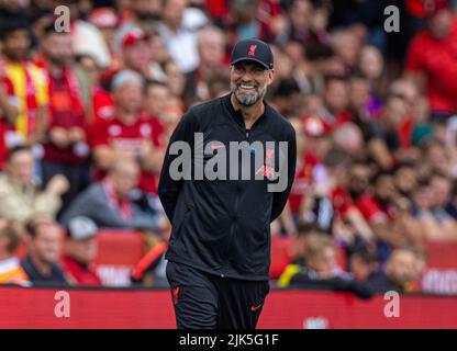 Leicester. 31st luglio 2022. Il direttore di Liverpool, Jurgen Klopp, reagisce durante la partita della Community Shield inglese tra Liverpool e Manchester City a Leicester, Gran Bretagna, il 30 luglio 2022. Credit: Xinhua/Alamy Live News Foto Stock