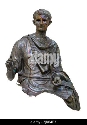 La statua in bronzo dell'imperatore Augusto, primo imperatore di Roma, regnò nel 27 a.C. - nel 14 d.C. Trovato nel mar Egeo vicino a Euboea, circa 12-10 AC. Nella Nationa Foto Stock