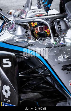 05 VANDOORNE Stoffel (bel), Mercedes-EQ Silver Arrow 02, in azione durante l'ePrix di Londra 2022, incontro 9th dell'ABB FIA Formula e World Championship 2021-22, sull'Excel di Londra dal 30 al 31 luglio, a Londra, Regno Unito - Photo Germain Hazard / DPPI Foto Stock