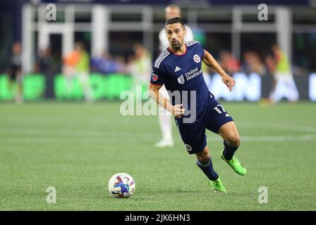 Stadio Gillette. 30th luglio 2022. MA, USA; New England Revolution midfielder Sebastian Lletget (17) in azione durante una partita MLS tra Toronto FC e New England Revolution al Gillette Stadium. Anthony Nesmith/CSM/Alamy Live News Foto Stock