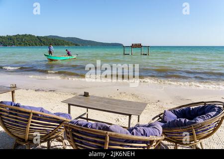 Cambogia. Isola Koh Rong Samloem. Provincia di Kompong Song, Sihanoukville. Pensione vicino alla spiaggia Foto Stock