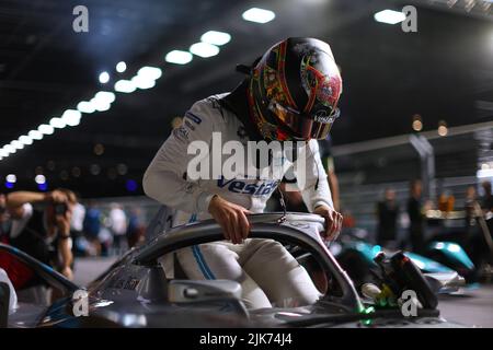 Londra, Regno Unito. 31st luglio 2022. 05 VANDOORNE Stoffel (bel), Mercedes-EQ Silver Arrow 02, in azione durante l'ePrix di Londra 2022, incontro 9th del Campionato del mondo di Formula e ABB FIA 2021-22, sull'Excel Londra dal 30 al 31 luglio, a Londra, Regno Unito - Foto Eric Alonso / DPPI Credit: DPPI Media/Alamy Live News Foto Stock