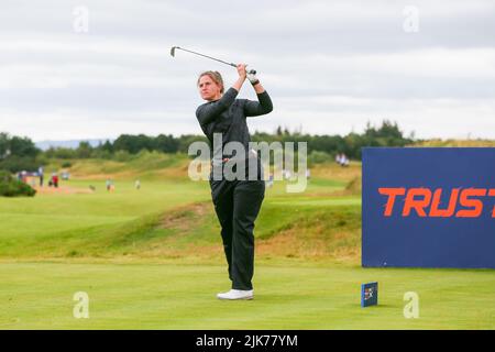 Irvine, Regno Unito. 31st luglio 2022. L'ultimo giorno del Trust Golf Women's Scottish Golf al Dundonald Links Golf Course, Irvine, Ayrshire, Regno Unito, i primi 12 giocatori sono separati da soli 4 colpi. I giocatori stanno giocando per una borsa totale di $2.000.000 e il prestigioso trofeo. Credit: Findlay/Alamy Live News Foto Stock