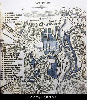 Una mappa del 1913 di Whitby, North Yorkshire come era a quel tempo, che mostra strade e vari hotel. Foto Stock