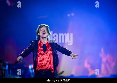 STOCKHOLM 20220731Mick Jagger quando i Rolling Stones si esibiscono alla Friends Arena domenica sera. Foto: Ali Lorestani / TT / codice 11950 Foto Stock