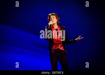 STOCCOLMA 20220731Mick Jagger e i Rolling Stones si esibiscono alla Friends Arena domenica sera. Foto: Ali Lorestani / TT / codice 11950 Foto Stock