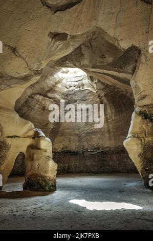 Le grotte di Beit Guvrin in Israele - la città sotterranea degli antichi popoli Foto Stock