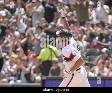 Chicago, Stati Uniti. 31st luglio 2022. Chicago White Sox Jose Abreu celebra è seconda casa di inning contro l'Oakland Athletics durante la partita al Guaranteed Rate Field a Chicago, il Domenica, 31 luglio 2022. Foto di Mark Black/UPI Credit: UPI/Alamy Live News Foto Stock